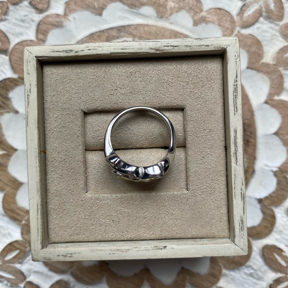 Ring with green and peach stones - Picture 2 of 3